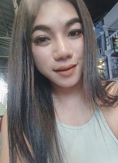 Rosy - Transsexual escort in Phuket Photo 2 of 2