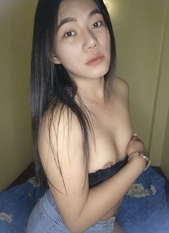 Rosy - Transsexual escort in Phuket Photo 3 of 4