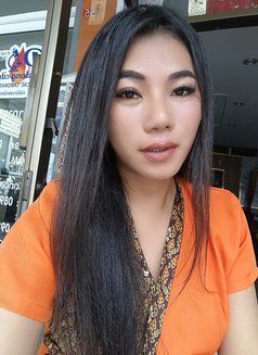 Rosy - Transsexual escort in Phuket Photo 5 of 6