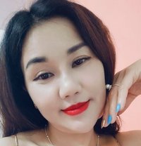 Rosy - escort in Muscat