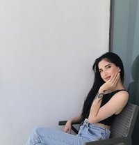 Rosya - puta in Dubai Photo 10 of 21