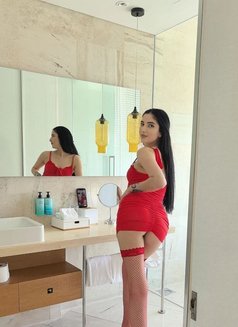 Rosya - puta in Dubai Photo 14 of 24