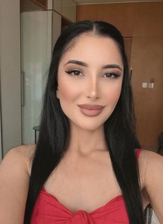 Rosya - puta in Dubai Photo 24 of 24