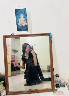Rosypriya - Transsexual escort in Bangalore Photo 12 of 13
