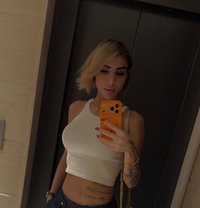Rouh 19 cm - Transsexual escort in Beirut