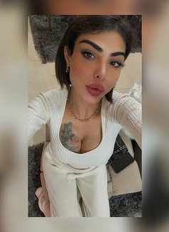 Rouh 19 cm - Transsexual escort in Beirut Photo 1 of 28