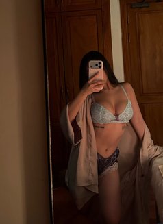 Rousy in & Outcall 🥰 - escort in Doha Photo 5 of 5