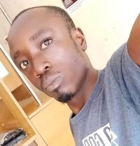 Rowland - Male adult performer in Nairobi
