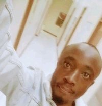 Rowland - Masajista in Nairobi