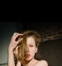 Roxana - escort in Macao Photo 1 of 5