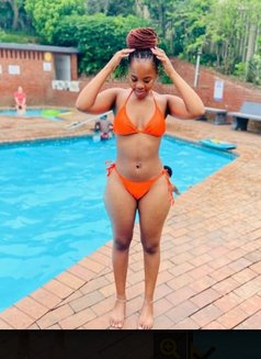 Roxana - escort in Candolim, Goa Photo 2 of 6