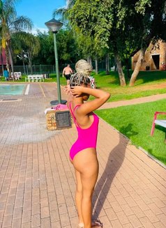 Roxana - escort in Candolim, Goa Photo 6 of 6