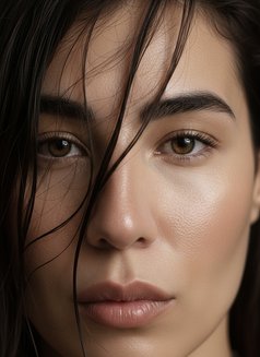 Roxana - escort in Dubai Photo 3 of 6