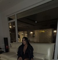 ROXANNE SUPER HOT VIP MODEL - puta in Muscat