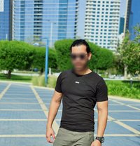 Roxi - Male escort in Abu Dhabi