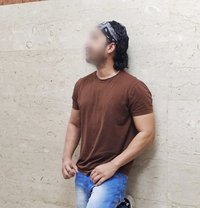 Roxi - Male escort in Abu Dhabi