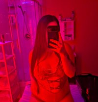 Roxy - escort in Vancouver