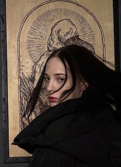 Roxy - puta in Dubai Photo 3 of 19