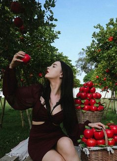 Roxy - puta in Dubai Photo 6 of 19