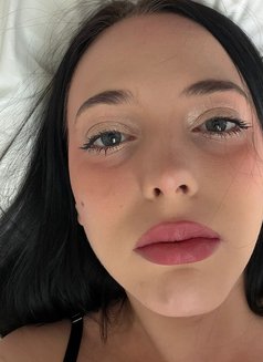 Roxy - puta in Dubai Photo 8 of 19