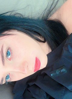 Roxy - puta in Dubai Photo 13 of 19