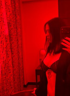 Roxy - puta in Dubai Photo 19 of 19