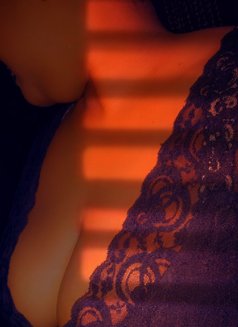 Roxylll - escort in Nairobi Photo 3 of 7