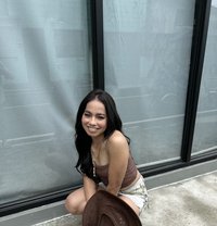 Roxyy - Transsexual escort in Manila