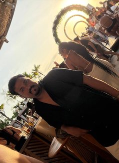 Pronoy - Masajista in Kolkata Photo 1 of 1