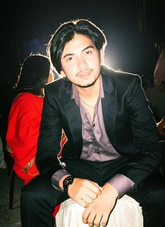 Roy - Male escort in New Delhi Photo 1 of 5