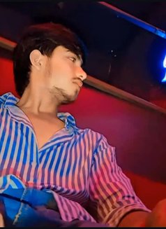 Roy - Male escort in New Delhi Photo 4 of 5