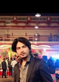 Roy - Male escort in New Delhi Photo 5 of 5