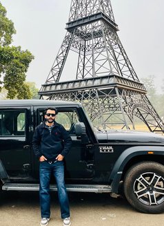 Roy - Male escort in Chandigarh Photo 2 of 6