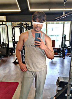 Roy - Acompañantes masculino in Mumbai Photo 3 of 4