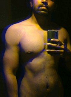 Roy - Acompañantes masculino in Mumbai Photo 2 of 2