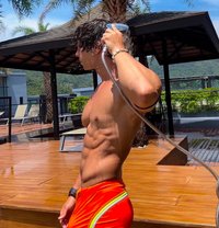 Roy XXXL - masseur in Monaco