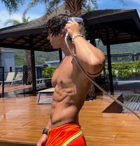 Roy XXXL - masseur in Dubai