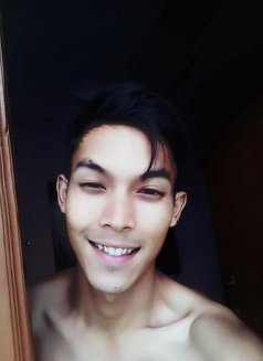 Roy66 - Male escort in Dubai Photo 1 of 3