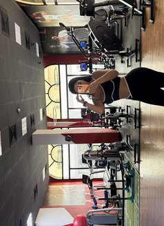 Roya - escort in Muscat Photo 1 of 4