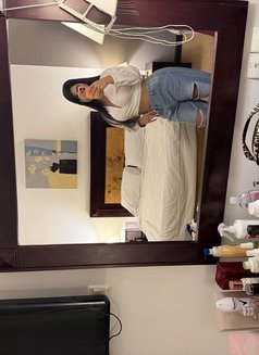 Roya - escort in Muscat Photo 2 of 4