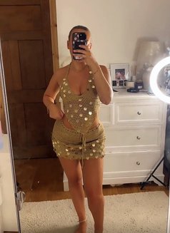 Royaan - puta in Yokosuka Photo 1 of 2