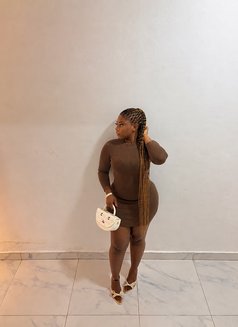 Royal Deeplook Massage - Masajista in Accra Photo 3 of 5