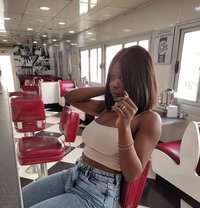 Royall - masseuse in Ikeja