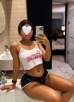 Amira - escort in Doha Photo 1 of 4