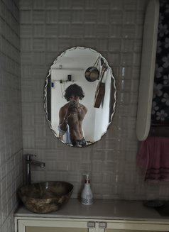 Royce - Male escort in Mumbai Photo 1 of 3
