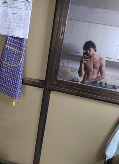 Royce - Male escort in Mumbai Photo 3 of 3
