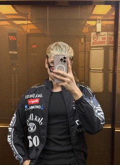 Roymassage - Male escort in Al Manama Photo 7 of 16