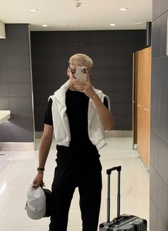 Roymassage - Male escort in Al Manama Photo 10 of 16