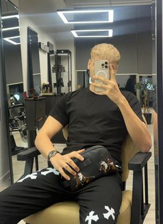 Roymassage - Male escort in Al Manama Photo 11 of 16