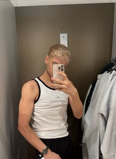 Roymassage🇹🇷 - Male escort in Khobar Photo 6 of 17